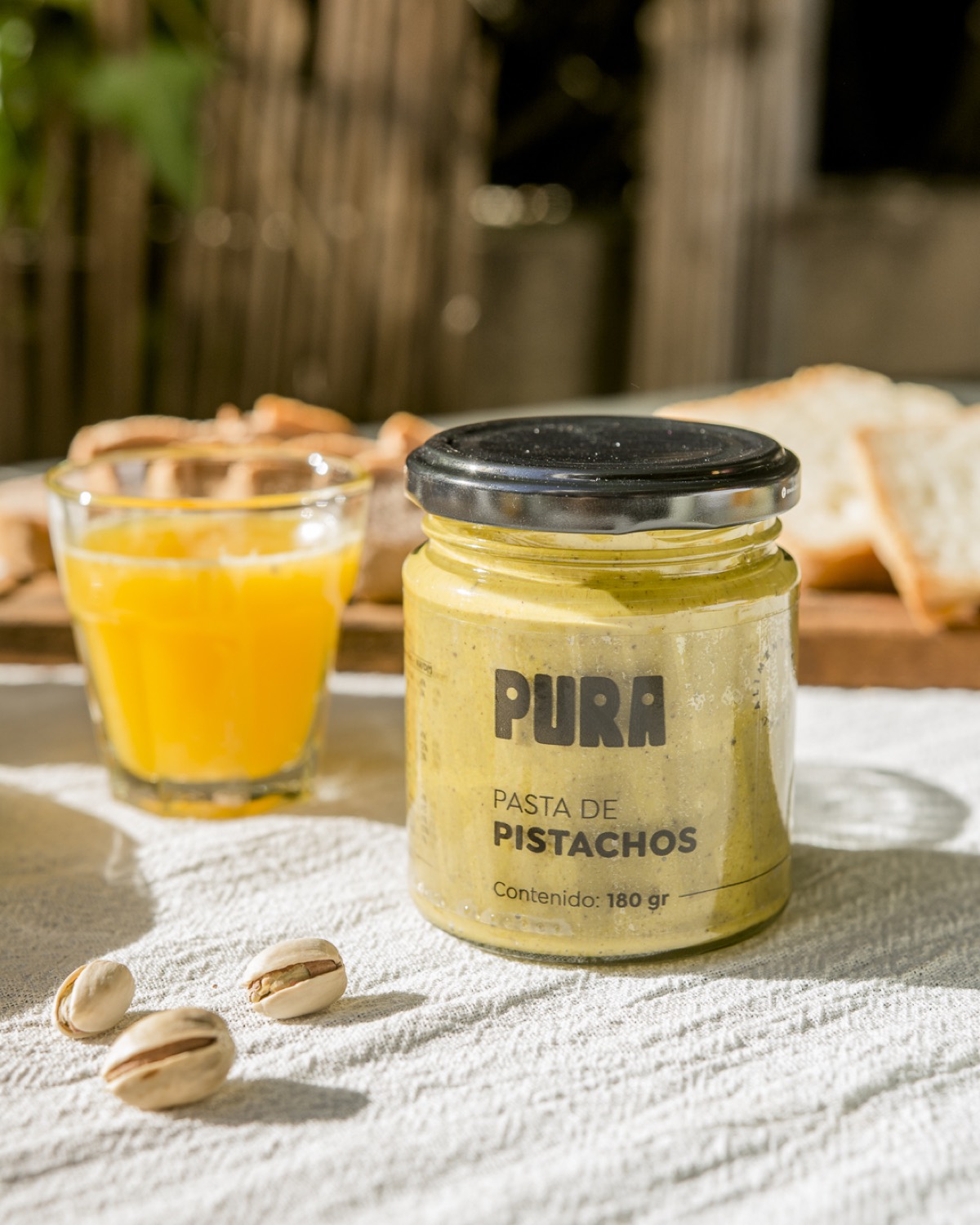 Frasco de pasta de pistacho